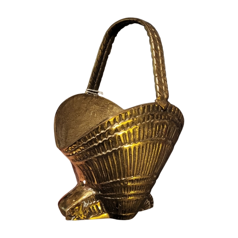 Heavy 8.5" solid brass seashell basket